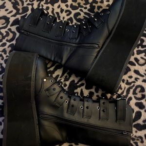 DEMONIA BOOTS (lightly worn) size 8!!
